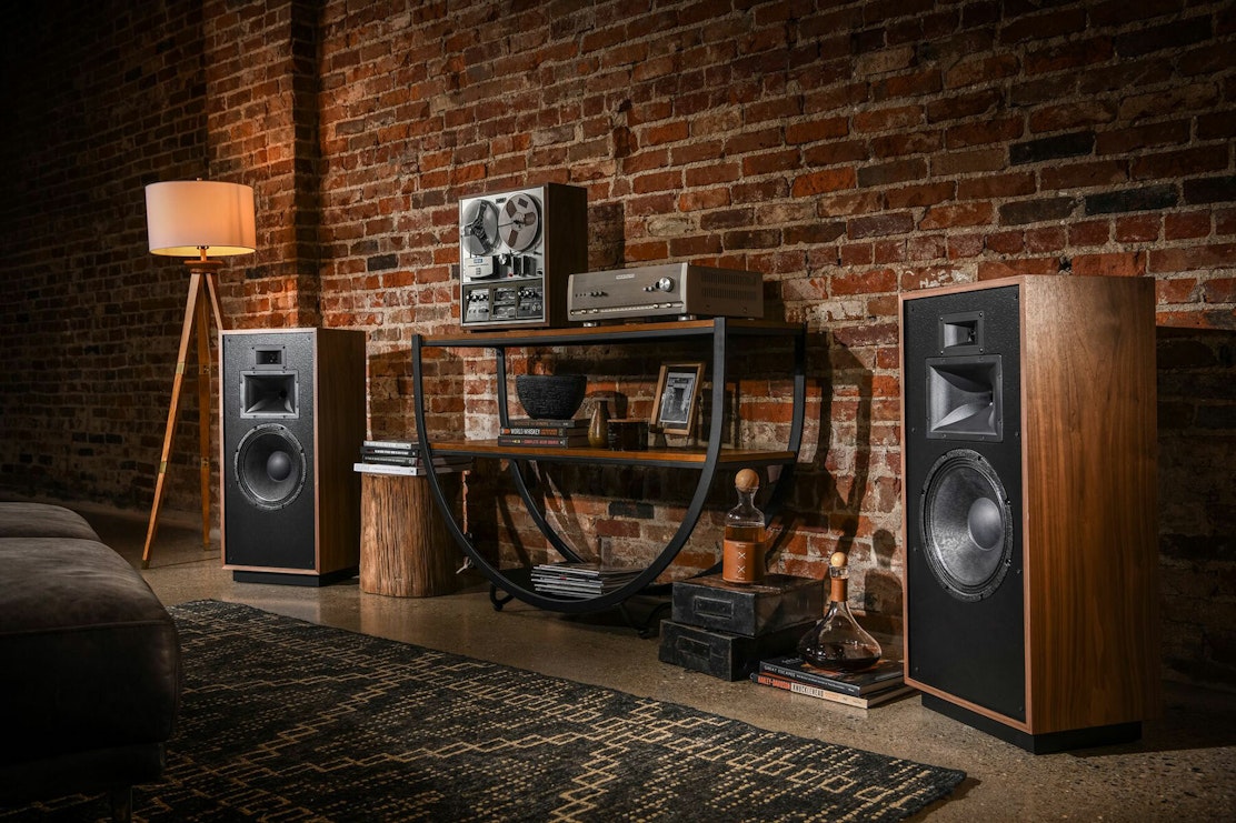 Klipsch Forte IV loudspeaker premium speakers living room